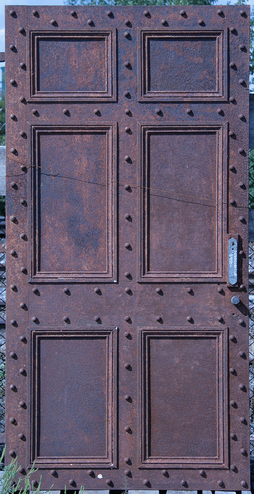 rusty_iron_door_1_by_barefootliam_stock