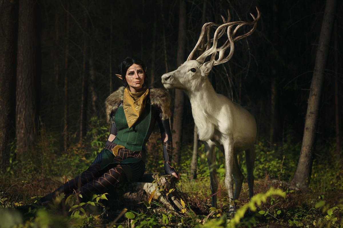 merrill_with_halla_2___dradon_age_ii_cosplay_by_luckystrikecosplay-d9tvm44.jpg